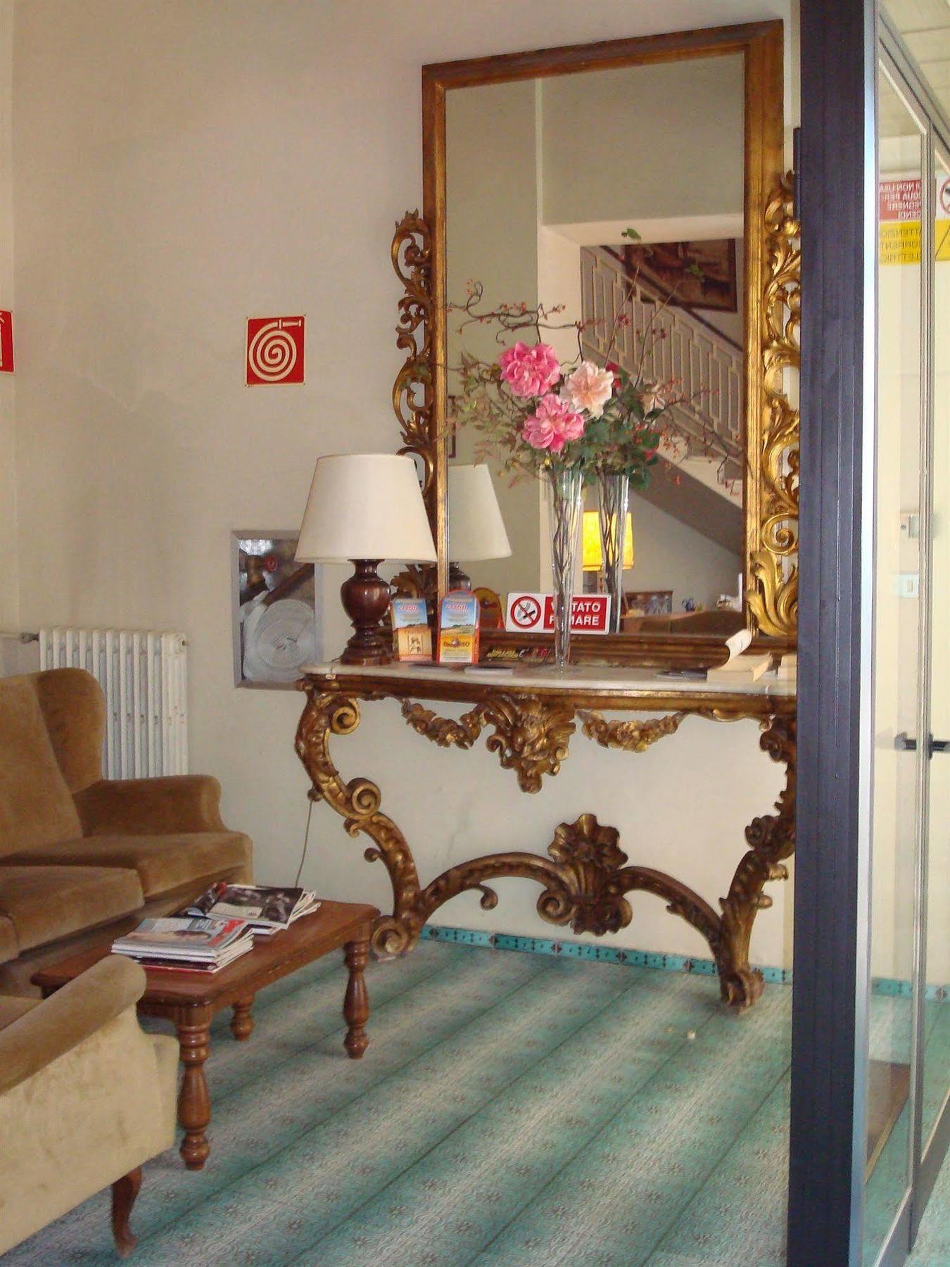 Albergo La Sfinge Chiusi Exterior foto